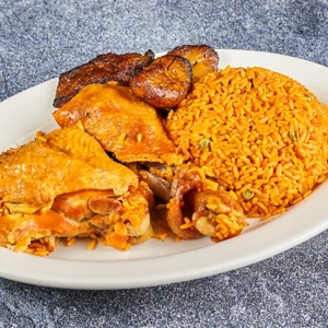 Yellow Rice & Chicken (Arroz Amarillo Con Pollo)