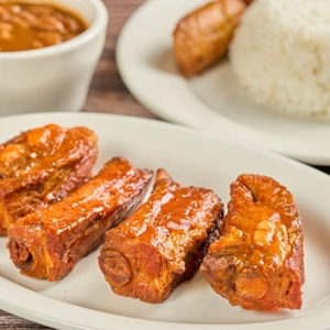 Buffalo Pork Ribs (Costillas De Cerdo En Salsa Buffalo)