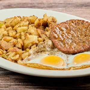 #8  Eggs with Sausage and Home Fries (2 Huevos con Sausage y Papas Caseras)