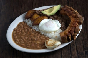 Bandeja típica