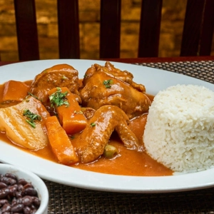 Pollo Guisado