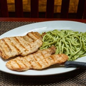 Tallarin Verde (Chicken)