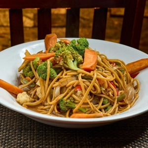 Tallarin Saltado con Vegetales