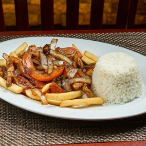 Pollo Saltado