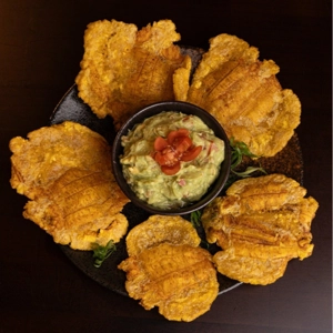Tostones con Guacamole