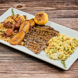 Calentado con Carne Asada Y Huevos