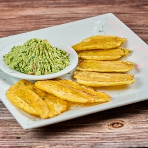 Guacamole con Tostones