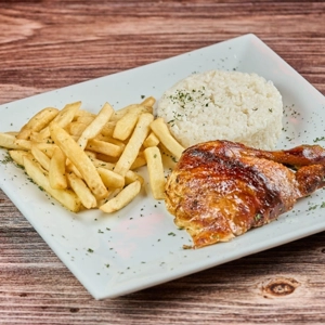 1/4 Pollo Arroz Y Papa Frita
