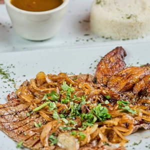 Bistec Encebollado