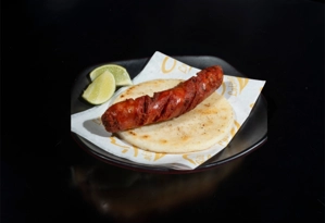 Arepa con Chorizo Tipica