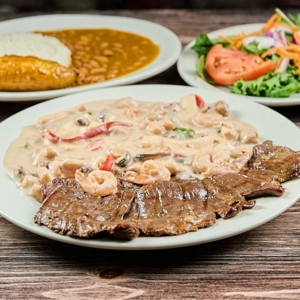 Entraña Con Mariscos