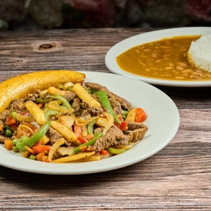 Carne Salteada Con Vegetales