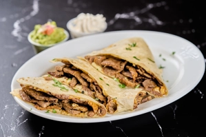 BEEF QUESADILLA(quesadilla de carne)