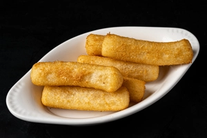 FRIED YUCA(yuca frita)
