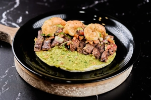SURF AND TURF AREPA(arepa mar y tierra)