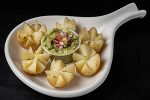 POTATOES WITH GUACAMOLE(papas con guacamole)