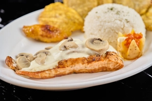 COLOMBIAN-STYLE SALMON(salmón a la colombiana)
