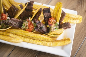 MONTADITOS CHIPS WITH SKIRT STEAK