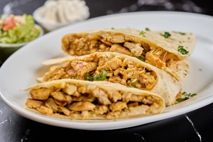 CHICKEN QUESADILLA(quesadilla de pollo)