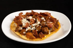 AREPA FRITA DE CHICHARRÓN 