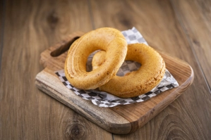 CHEESE BREAD (PANDEQUESO)