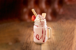 STRAWBERRY MILKSHAKE