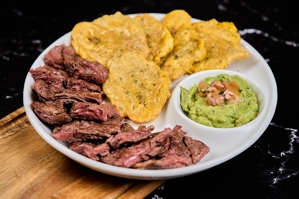 TIRADITOS DE CHURRASCO (CHURRASCO,TOSTONES,Y GUACAMOLE)