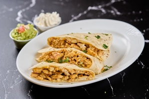 CHICKEN QUESADILLA(quesadilla de pollo)