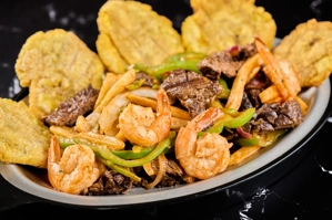 SAUTÉED SURF AND TURF(mar y tierra salteado)
