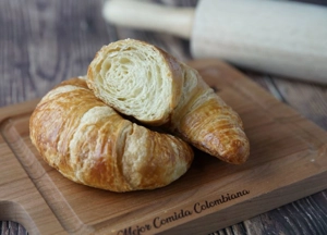 BUTTER CROISSANT