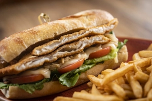 SANDWICH PESCADO EMPANIZADO Y QUESO SANDWICH