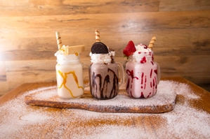 STRAWBERRY SHAKE(malteada fresa)