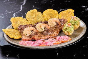 NEW YORK STEAK WITH SHRIMP(new York Steak y camarón)