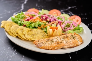 SALMÓN A LA PLANCHA