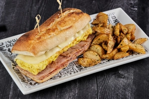 SANDWICH HAM, EGGS AND CHEESE SANDWICH
