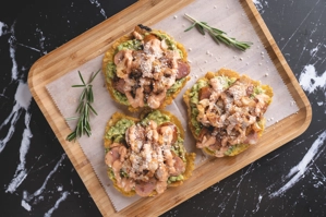 Chorizo Colombiano y Chicharrón con Plátano Verde