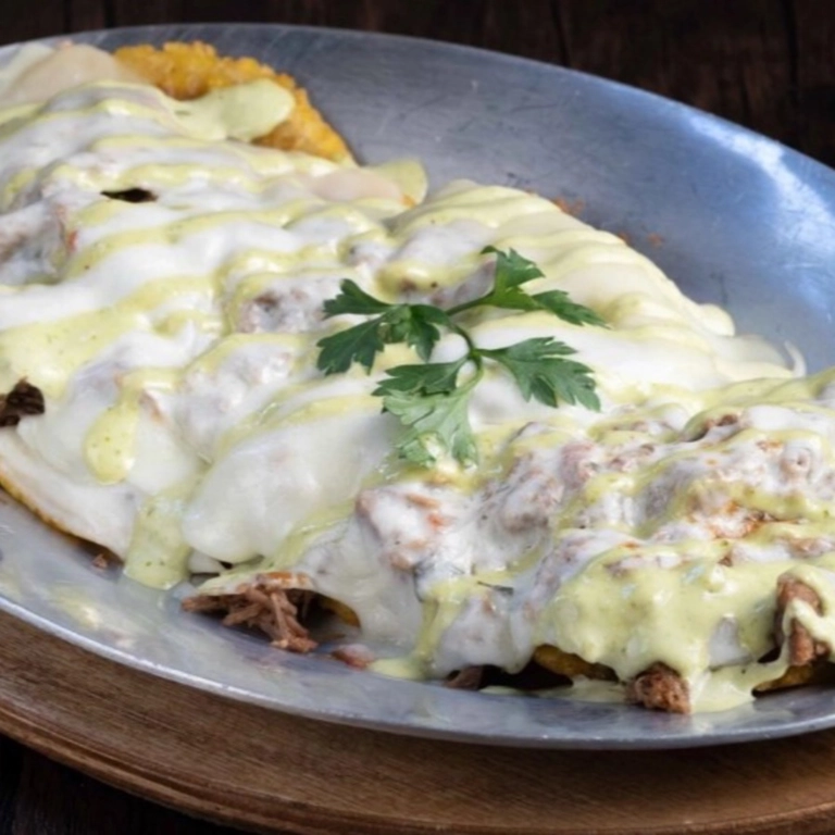 Tostones Gratinados