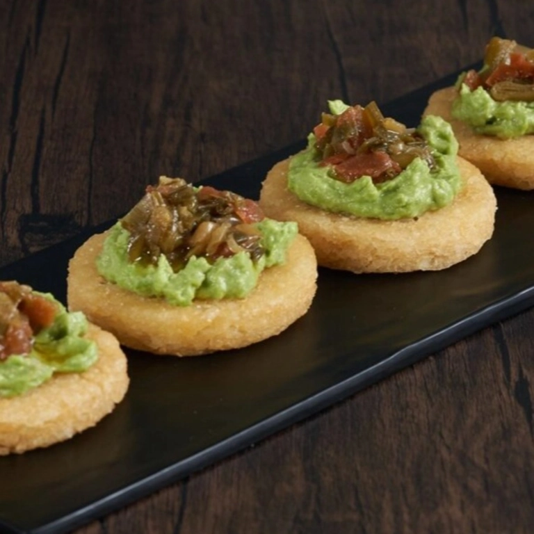Arepitas Hogado Guacamole