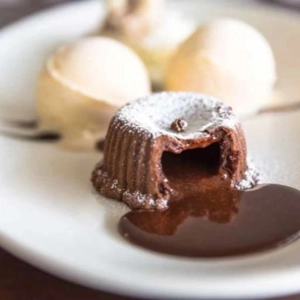 Volcan de Chocolate con Helado